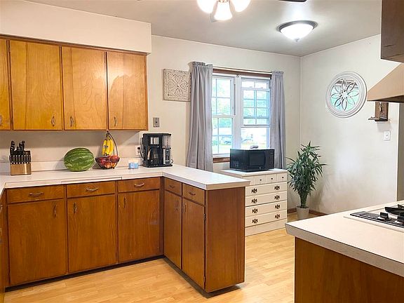 5th image of 2987 Berthiaume Dr