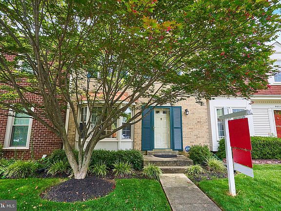 3rd image of 5606 Castlebury Ct
