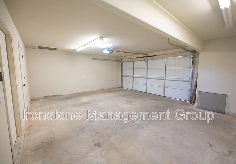 120 W Dogwood St — Photo 18