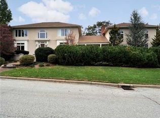 22 Horizon Dr, Cranston, RI 02921