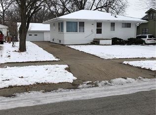 3204 E Tiffin Ave, Des Moines, IA 50317