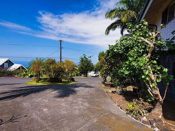 3rd image of 77-6689 Walua Rd