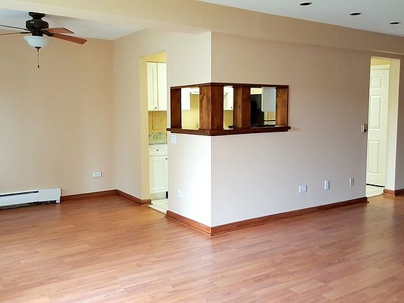 4th image of 2424 E Oakton St APT 1E