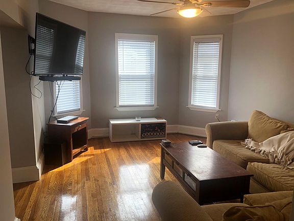 3rd image of 43 Hutchinson St APT 2