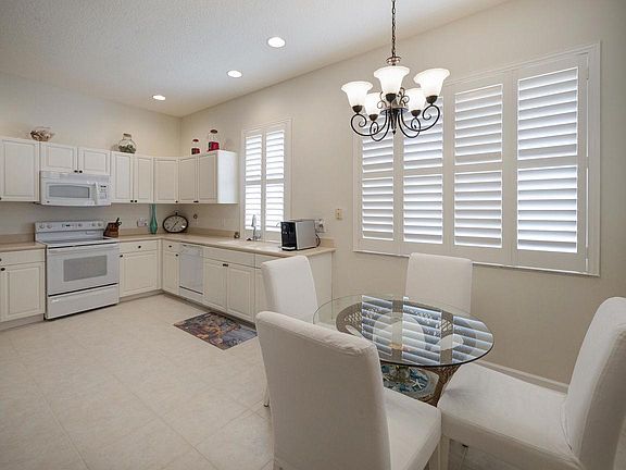 5th image of 44 Princewood Ln