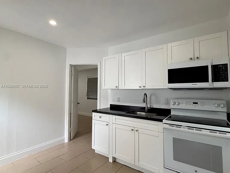 6723 NE Miami Pl #3 — Photo 12