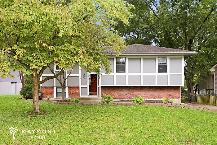 4 bed, 1.5 bath, 1426 sqft, $2,025 — Photo 1