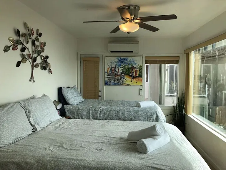 710 Zanzibar Ct — Photo 2