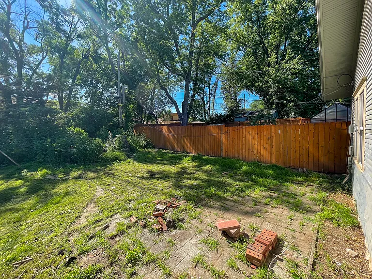 8316 Highland Ave — Photo 20
