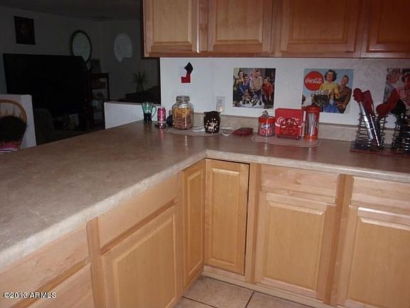 5th image of 7407 W Holly St