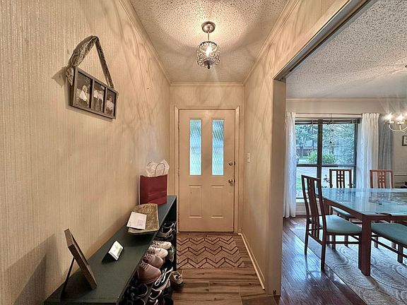 2nd image of 108 Sherry Dr