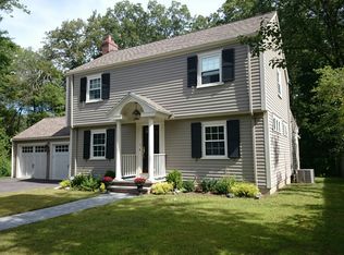 9 Keane Rd, West Roxbury, MA 02132