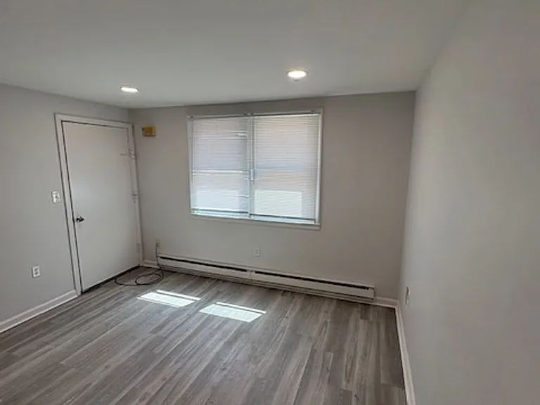 11 Foote Rd #5 — Photo 2