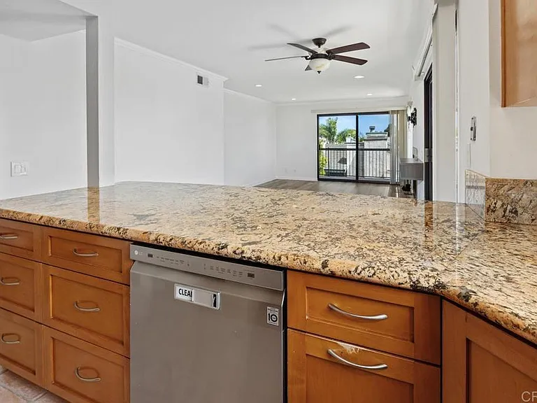 3903 California St #1 — Photo 9