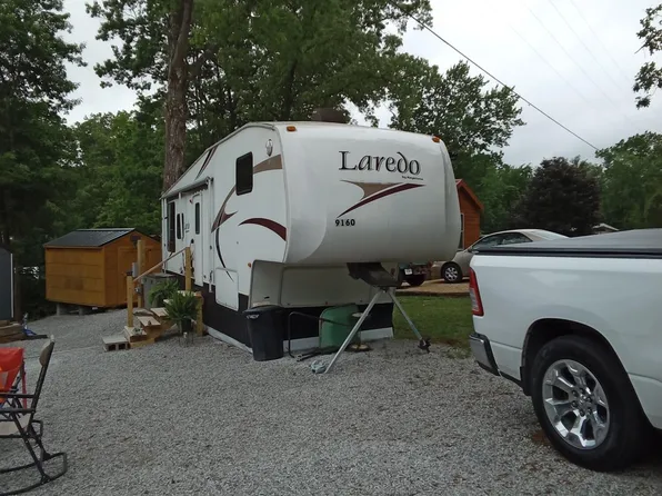 9160 Cherokee Trl, Lake Tansi, TN 38572