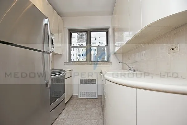 Rented by Medow Property | media 9