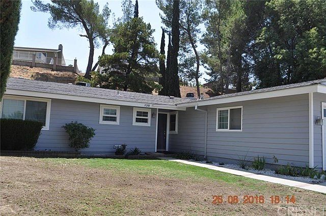 1st image of 19208 Beachgrove Ct
