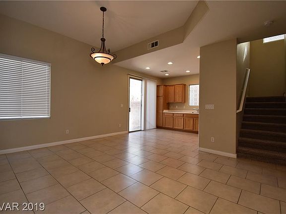 3rd image of 6435 Goldfield St