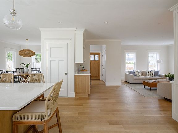 2nd image of 33 Beaver Dam Rd