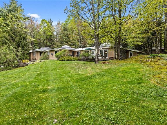 4th image of 835 Alpine View Road