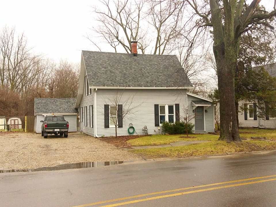 2nd image of 404 Chicago Ave