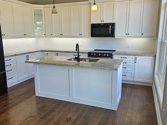 5th image of 41 Rosy Beach Ct