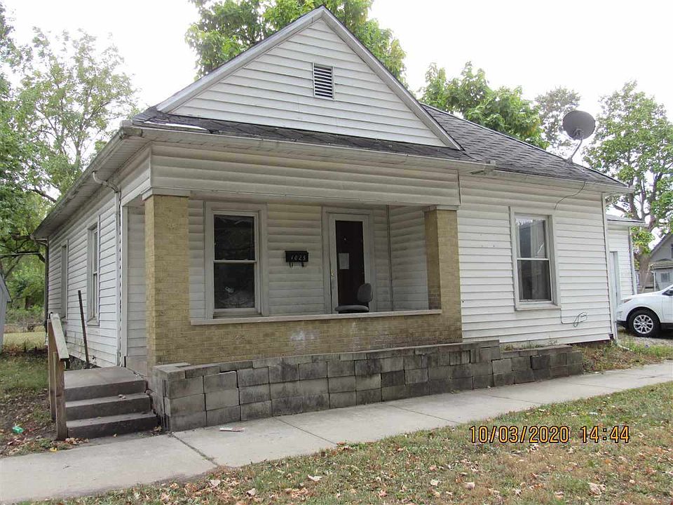 1st image of 1025 6th Ave