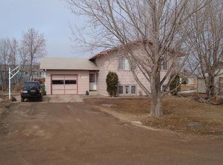 601 4th St, Thompson, ND 58278