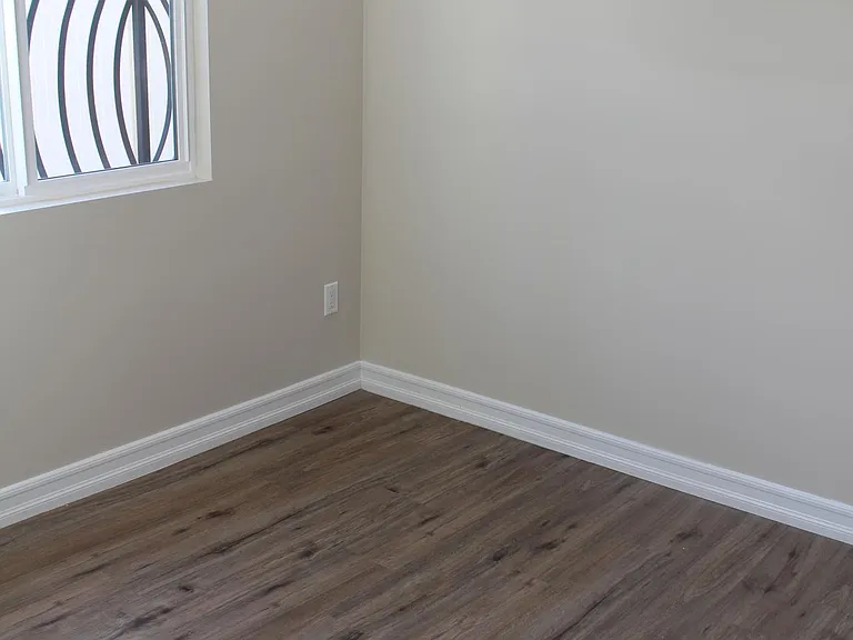15431 Huston St — Photo 12