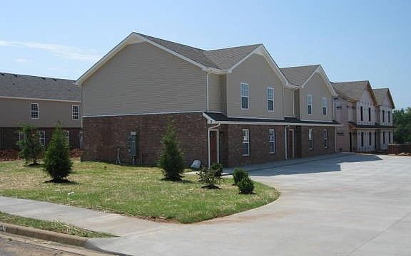 4th image of 830 Professional Park Dr APT 4