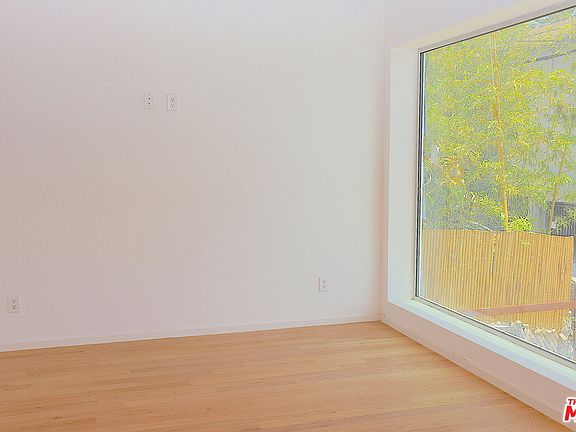 4th image of 414 Brooks Ave
