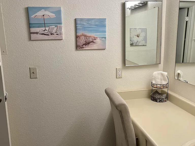 4554 E Paradise Village Pkwy N #102 — Photo 10