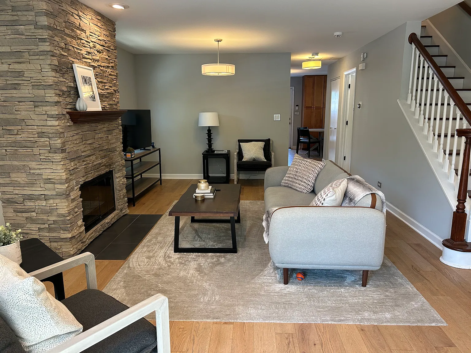 2954 W Lyndale St — Photo 3