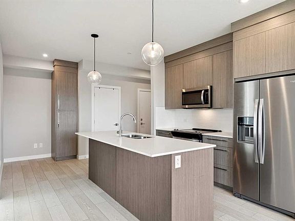 4th image of 111 E Wolf Creek Dr SE #1305
