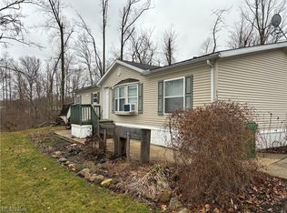 6476 Linda Ln, Ravenna, OH 44266