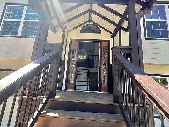 2nd image of 3715 Cress Way Dr