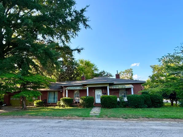 114 College St, Warrenton, NC 27589