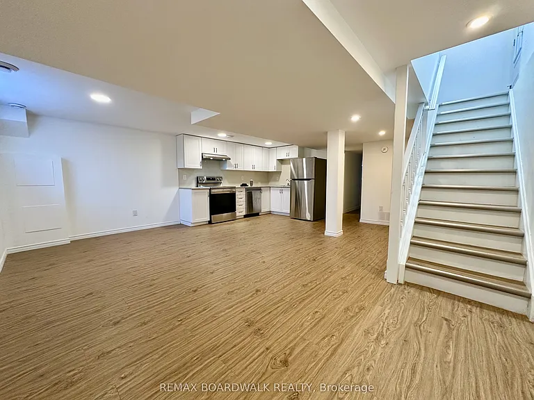 300 Dalehurst Dr #B — Photo 4