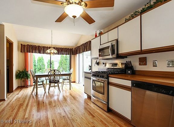 5th image of 1414 Cherry Dr