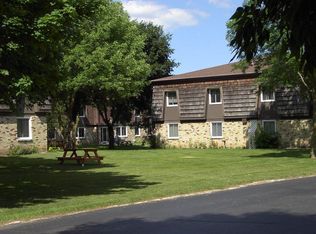 1709 Stonebridge Rd #202, West Bend, WI 53095