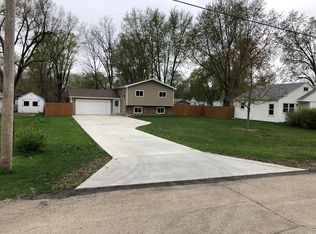 107 Esser St, Washington, IL 61571