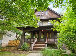137 S Humphrey Ave, Oak Park, IL 60302