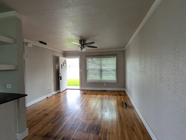 106 Woodland Ave — Photo 8