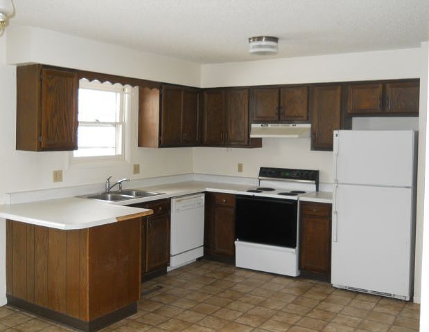 2nd image of 1233 Reece Dr