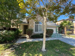 2113 Photinia Dr, Tracy, CA 95376