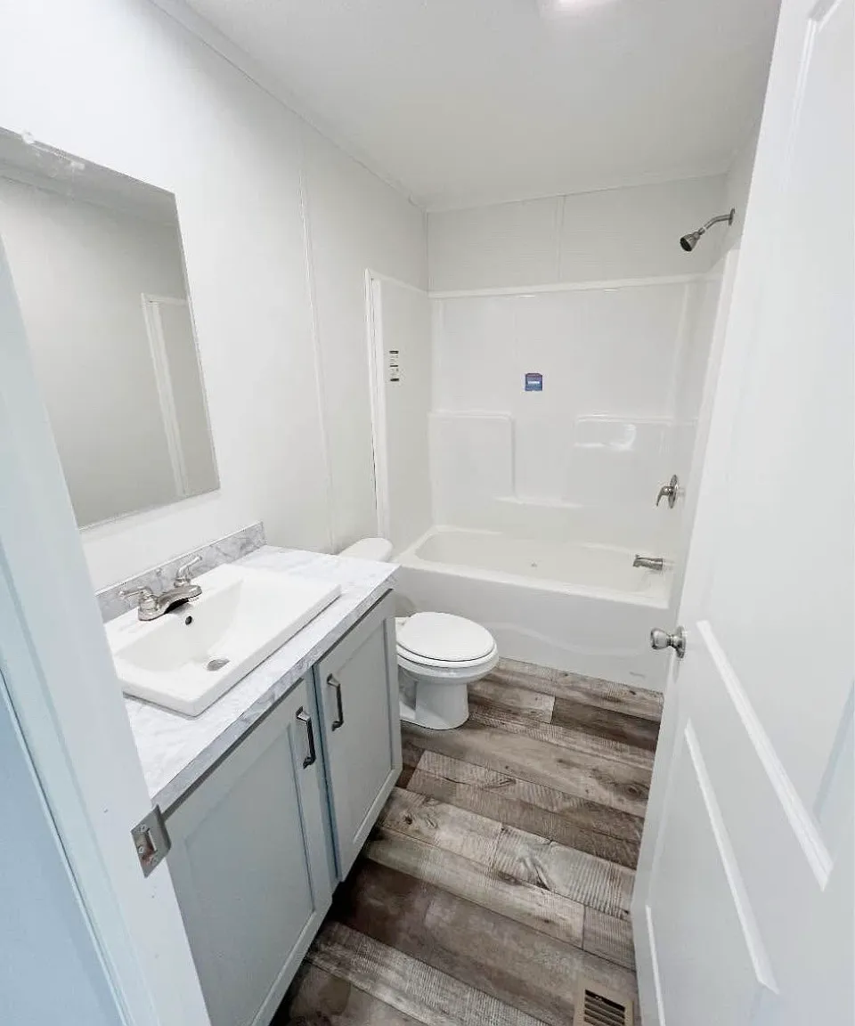 2 bed, 800 sqft, $1,250 — Photo 3