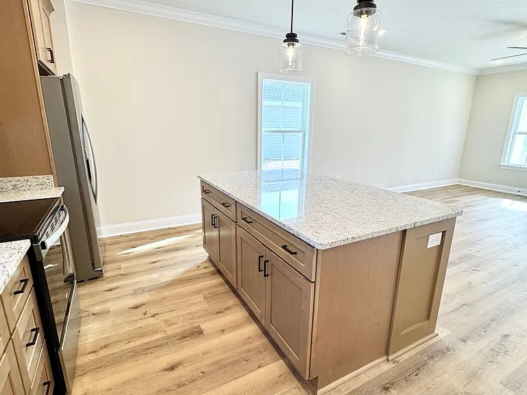 101 Charlton Ct — Photo 7