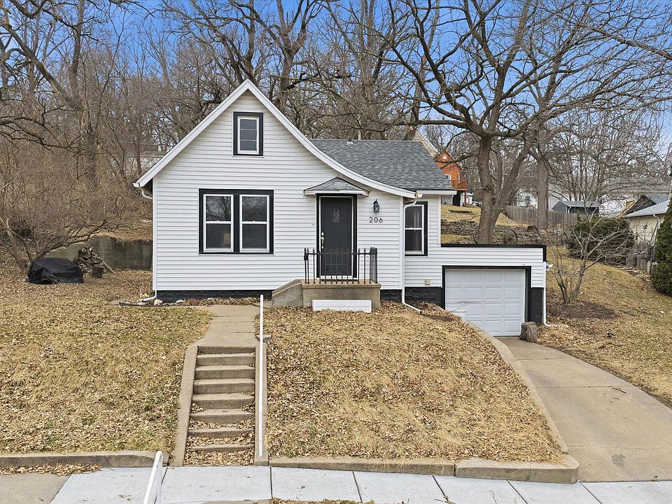 1st image of 206 N Hazel St