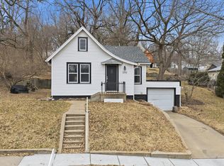 206 N Hazel St, Glenwood, IA 51534