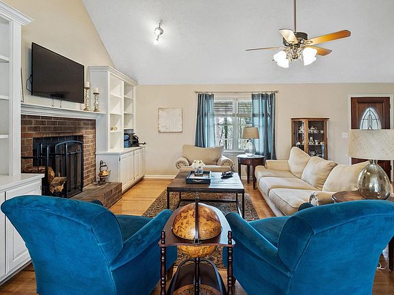 4th image of 4860 Serene Shores Dr